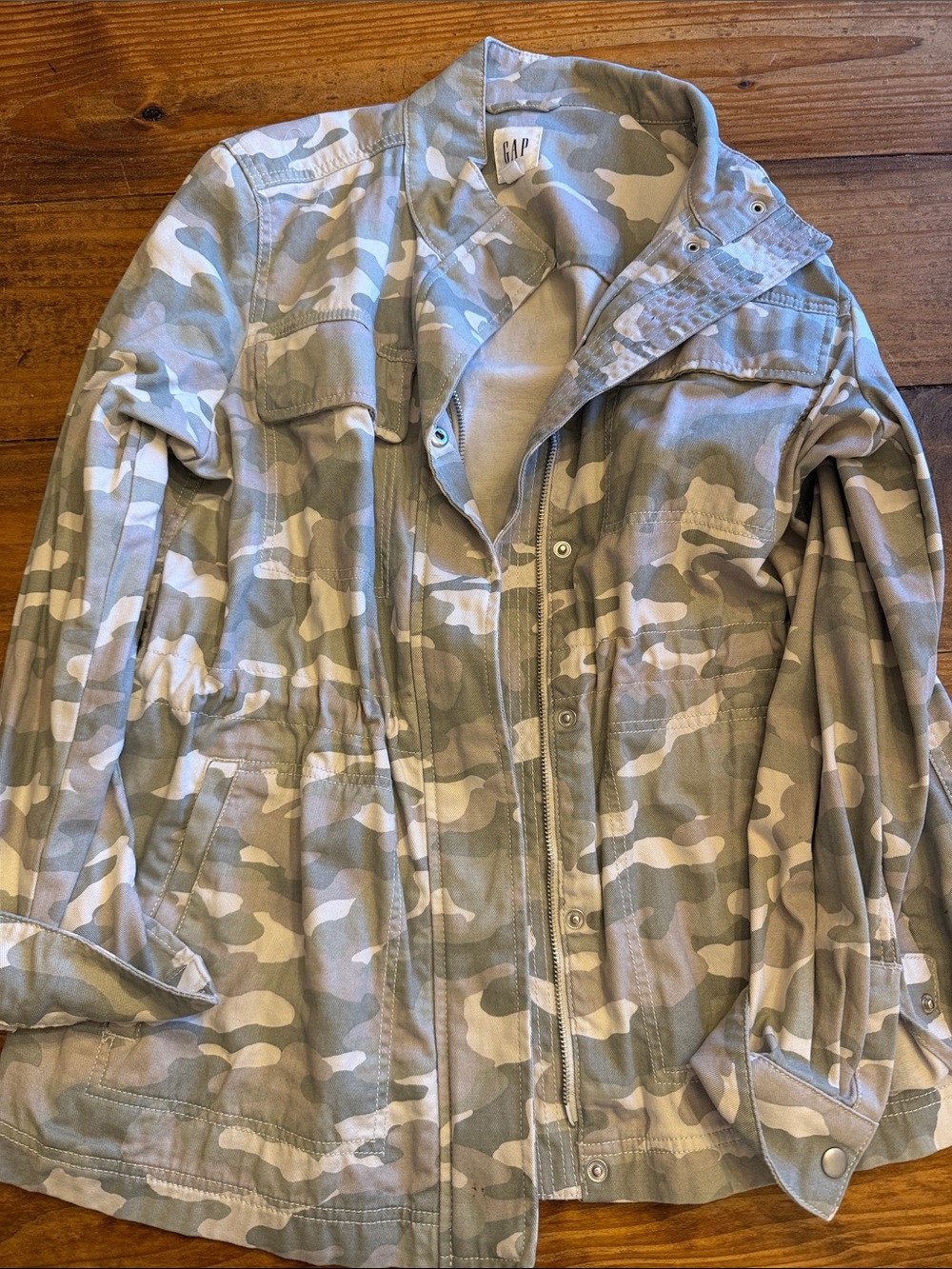 GAP Women's Beige & Olive Camouflage Utility Jacket